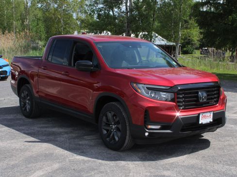 Certified 2023 Honda Ridgeline Sport image 3