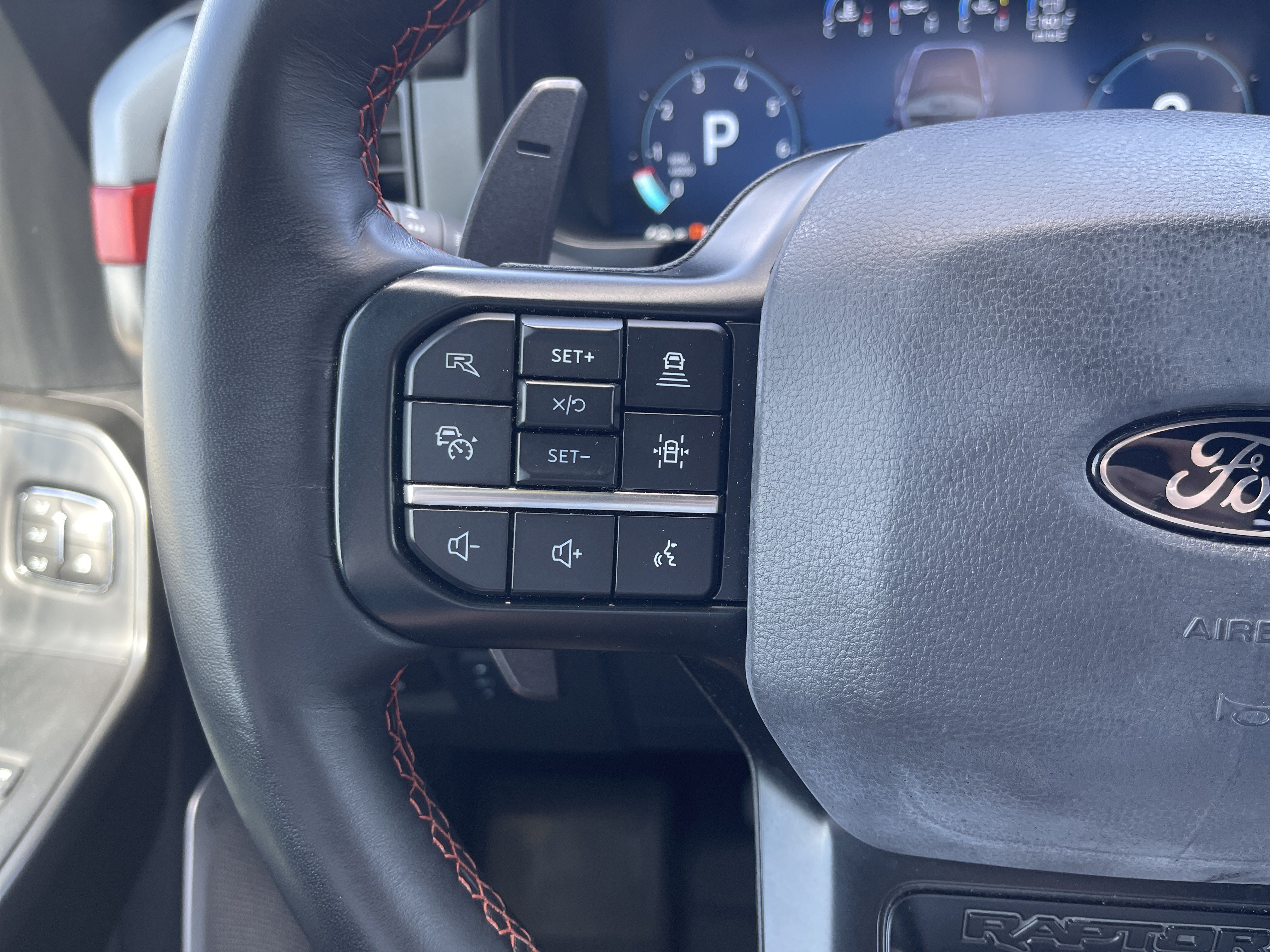 Used 2025 Ford F150 Raptor AWD/4WD image 17