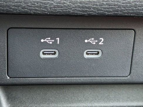 New 2025 Mitsubishi Outlander SE image 26