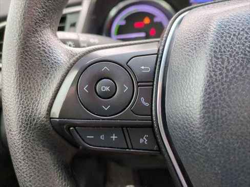 Certified 2019 Toyota Camry LE image 21