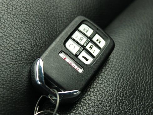 Used 2024 Honda Odyssey Sport image 59