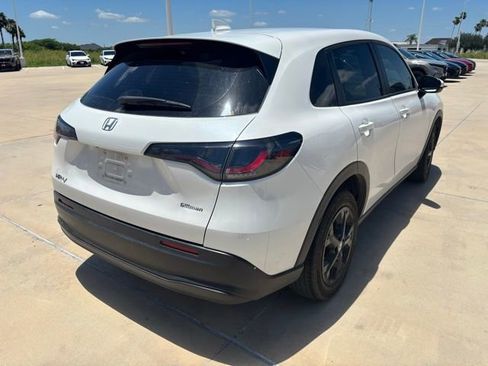 Used 2024 Honda HR-V LX image 6