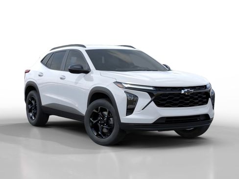 New 2026 Chevrolet Trax LT FWD image 2