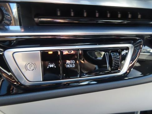 Used 2024 Cadillac Lyriq Sport AWD/4WD image 35