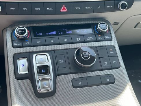 Used 2025 Hyundai Palisade SEL FWD image 28