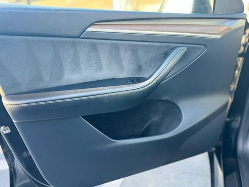 Used 2023 Tesla Model Y Long Range image 25