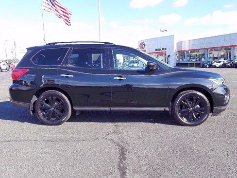 Used 2018 Nissan Pathfinder SL w/ Midnight Edition Package image 7