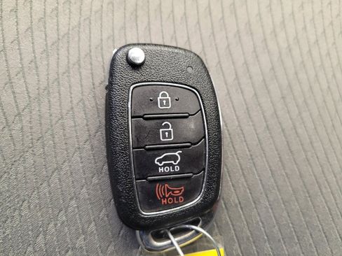 Used 2017 Hyundai Santa Fe Sport image 32