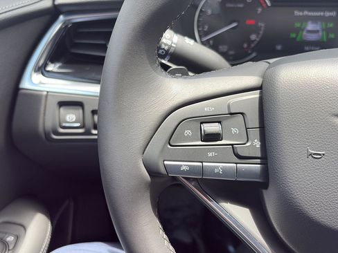 New 2025 Cadillac XT6 Luxury image 39