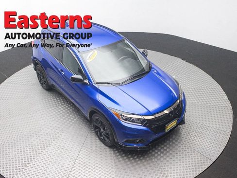 Used 2022 Honda HR-V Sport image 3