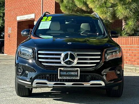 Used 2025 Mercedes-Benz GLB 250 image 9