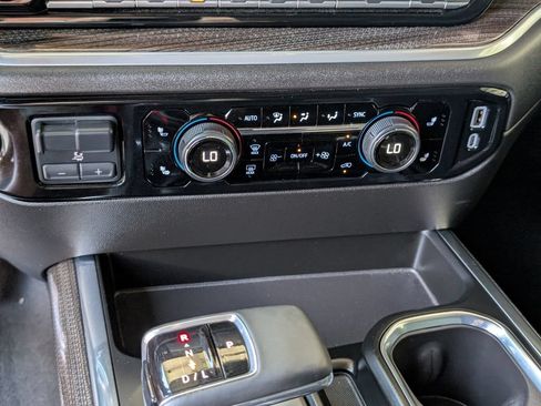 Certified 2025 Chevrolet Silverado 1500 LT AWD/4WD image 10