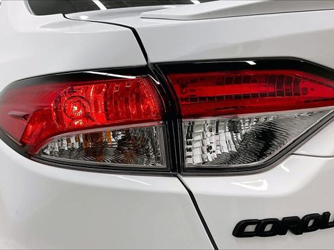 Used 2026 Toyota Corolla SE FWD image 28