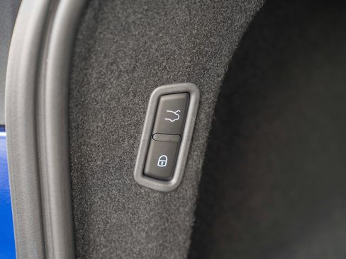 Used 2024 Maserati Levante GT Ultima image 40