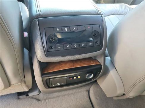 Used 2012 Buick Enclave Premium image 19