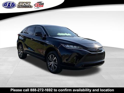 Used 2021 Toyota Venza LE image 1