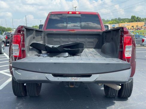 Used 2024 RAM 3500 Tradesman w/ Chrome Appearance Group AWD/4WD image 5