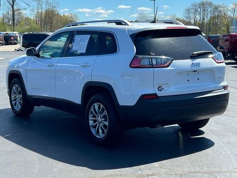 Used 2021 Jeep Cherokee Latitude Plus AWD/4WD image 10