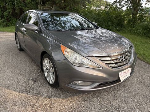 Used 2012 Hyundai Sonata SE w/ Navigation & Sunroof Pkg FWD image 7