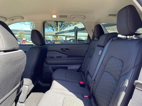 New 2026 Nissan Pathfinder SV w/ Cargo Package AWD/4WD image 32