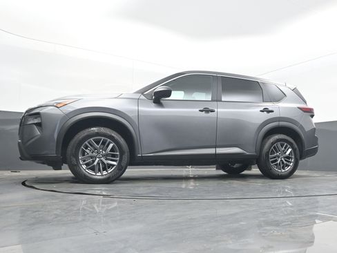 Certified 2025 Nissan Rogue S image 21