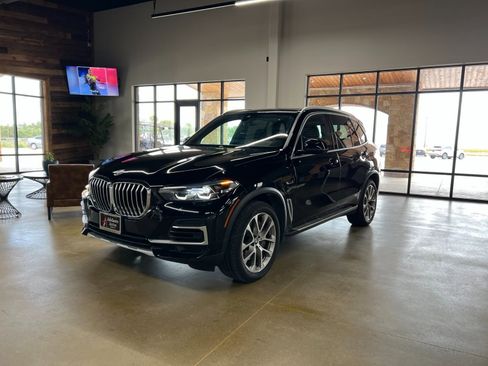 Used 2023 BMW X5 xDrive45e w/ Climate Comfort Package image 1