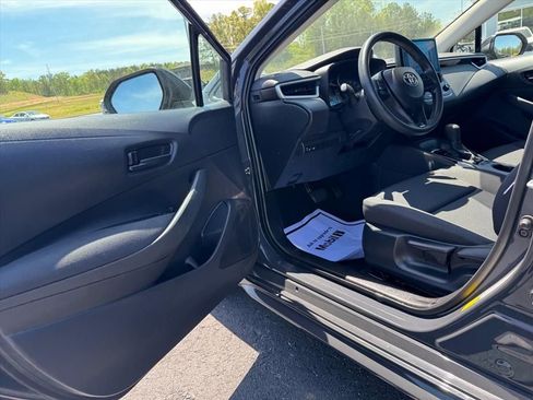 Used 2024 Toyota Corolla LE FWD image 13