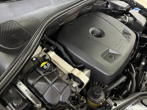 Used 2017 Volvo XC60 T5 w/ Tailgate Package image 79