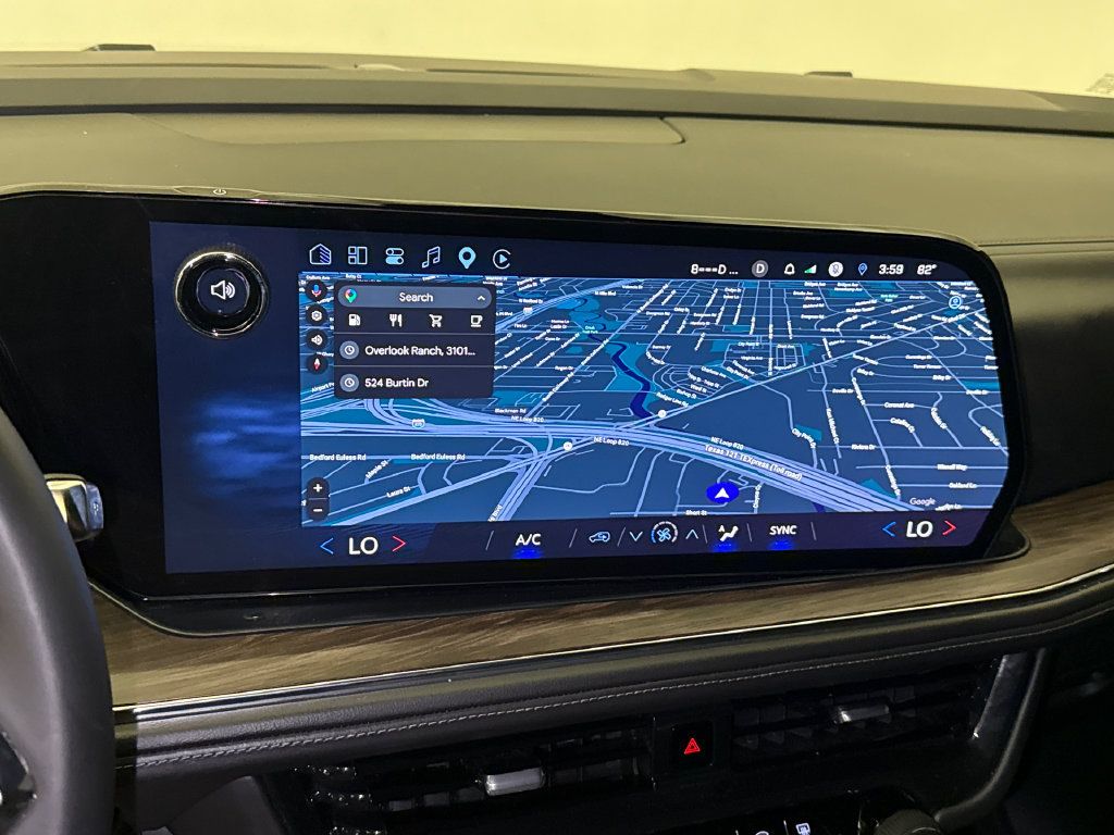 Used 2025 Chevrolet Suburban LS RWD image 24