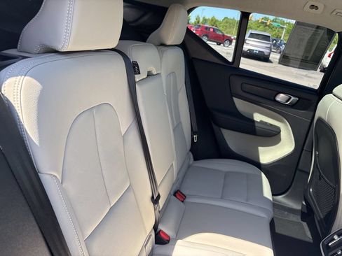 Certified 2026 Volvo XC40 B5 Plus AWD/4WD image 37