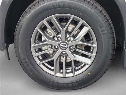 Used 2023 Nissan Rogue S FWD image 23