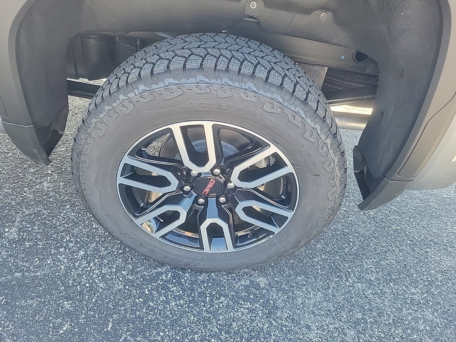 New 2026 GMC Sierra 1500 AT4 w/ AT4 Premium Package AWD/4WD image 8