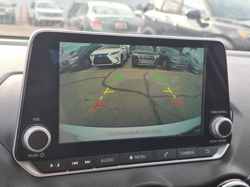 Used 2022 Nissan Sentra SV FWD image 23