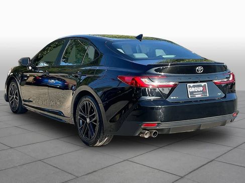 Used 2025 Toyota Camry SE FWD image 12
