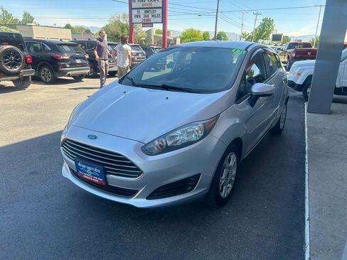 Used 2015 Ford Fiesta SE FWD image 28