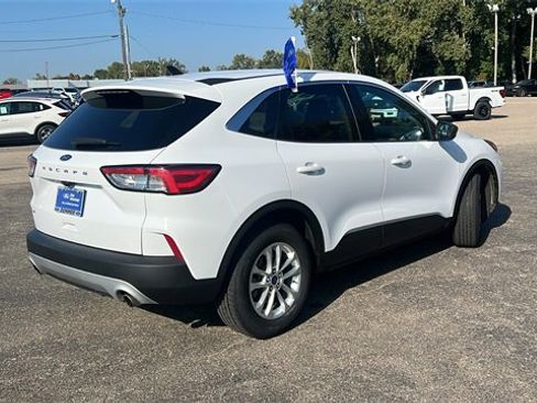 Certified 2022 Ford Escape SE w/ Cold Weather Package image 4