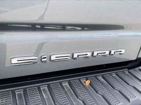 Used 2025 GMC Sierra 3500 Denali Ultimate AWD/4WD image 10