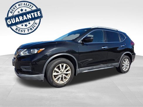 Used 2018 Nissan Rogue SV image 2