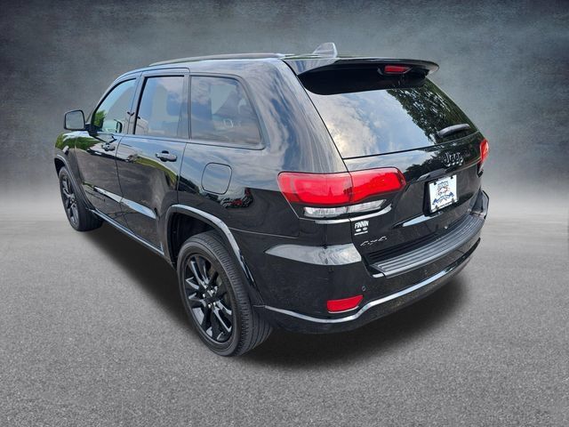Used 2018 Jeep Grand Cherokee Altitude AWD/4WD image 5