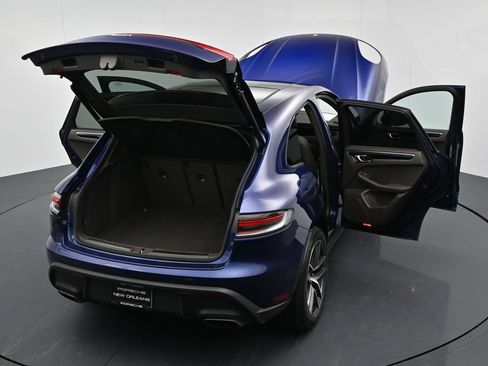 Certified 2026 Porsche Macan AWD/4WD image 20