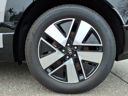 New 2026 Hyundai Ioniq 9 SEL image 8