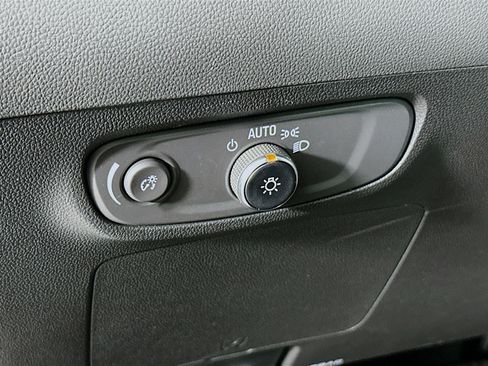 Used 2025 Buick Encore GX Preferred image 17