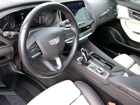 Used 2020 Cadillac CT5 Sport RWD image 12