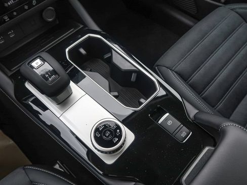 New 2026 Mitsubishi Outlander AWD image 36