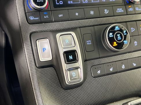 Used 2023 Hyundai Palisade Limited AWD/4WD image 17