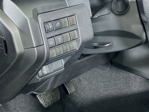 Used 2025 Toyota Tacoma SR image 10