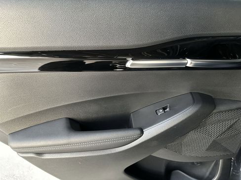 Used 2025 Kia Seltos S image 28