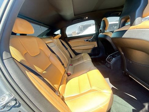 Used 2018 Volvo S90 T6 Inscription w/ Convenience Package image 32