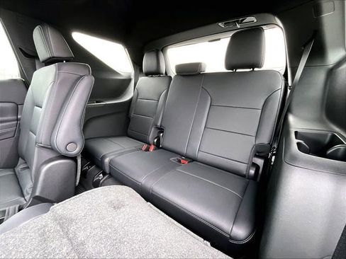 New 2026 Chevrolet Traverse LT w/ Sun and Wheel Package image 27