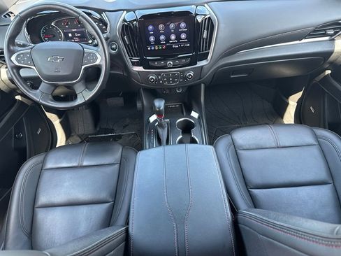 Used 2022 Chevrolet Traverse RS FWD image 24